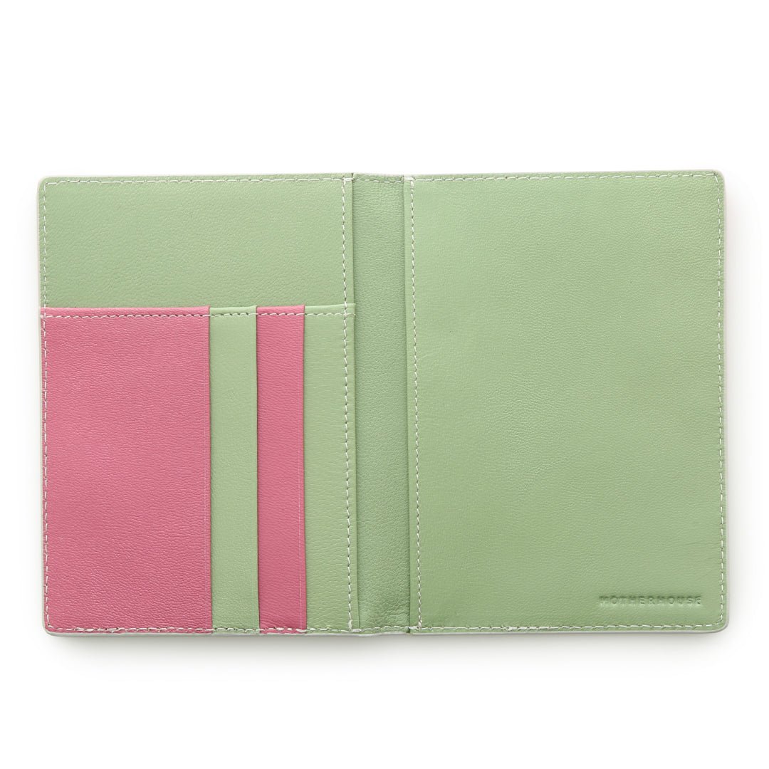 Haru-urara Passport Case - Image 2