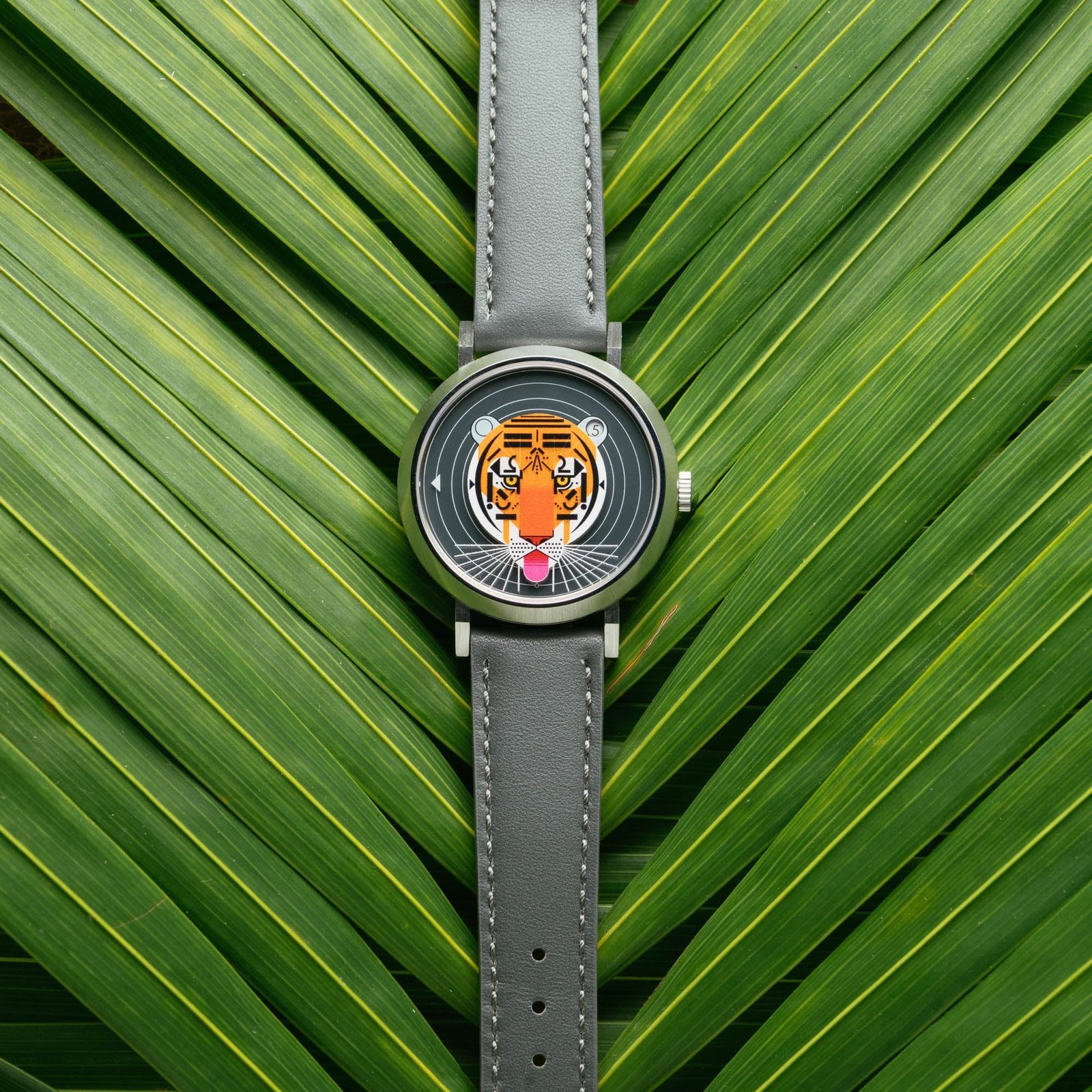Asterisk x Charley Harper Cool Carnivore Jump Hour Automatic - Image 5